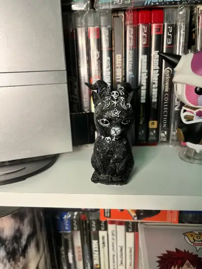 Figura decorativa de gato negro esotérico - miniatura 1
