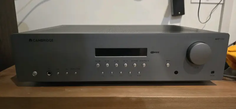 Amplificador Cambridge AXR100 en buen estado - 2