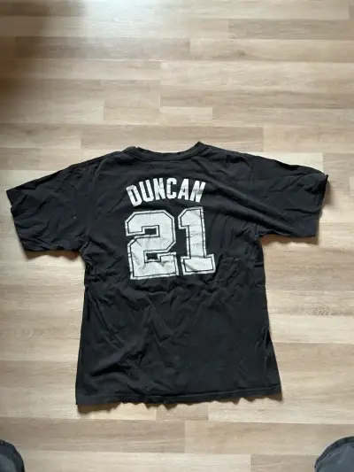 Polera NBA Spurs Tim Duncan Negra Adidas - miniatura 2