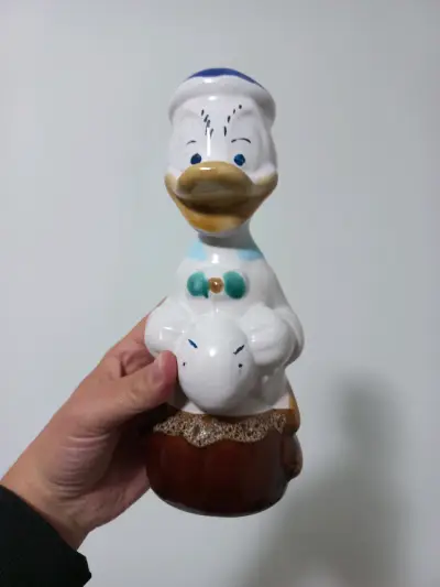 Figura de cerámica del Pato Donald  vintage - miniatura 1
