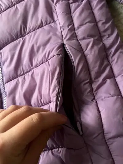 Chaqueta acolchada morada con cierre - miniatura 1