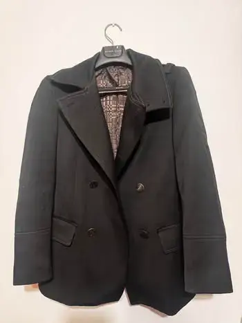 Abrigo negro de hombre estilo clásico - 2