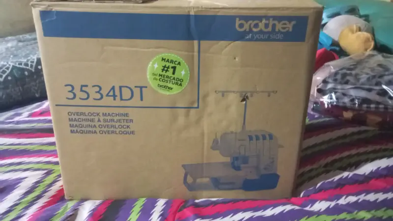 Máquina Overlock Brother 3534DT para costura profesional - 3