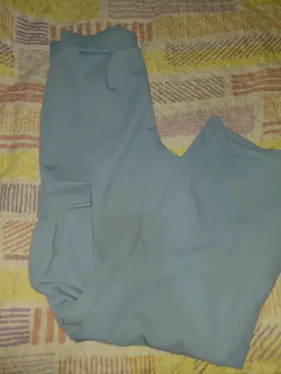 Pantalones cargo elasticado azul claro para mujer - miniatura 1