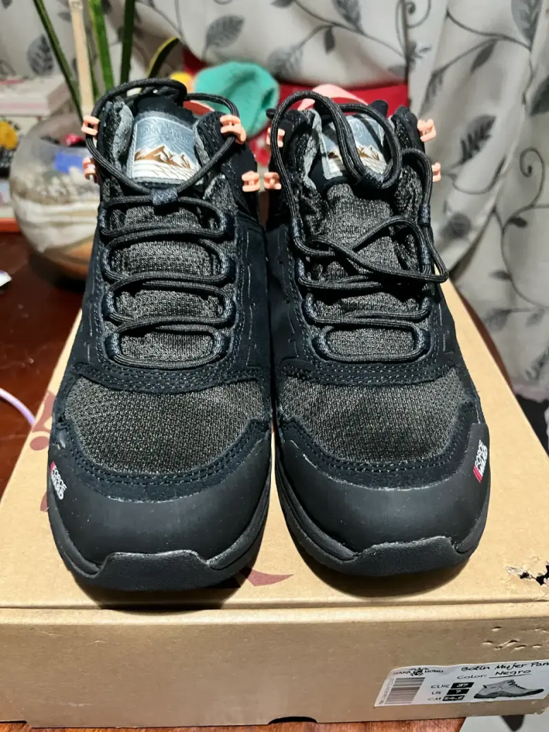 Zapatillas de trekking Lippi negras para mujer - 1