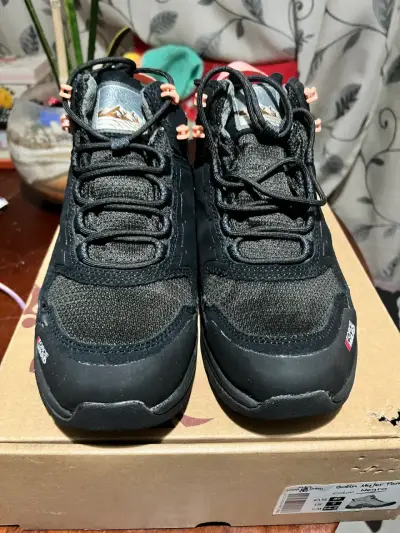 Zapatillas de trekking Lippi negras para mujer - miniatura 1