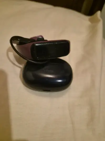 Auriculares Inalámbricos Vivo con Estuche de Carga - miniatura 2