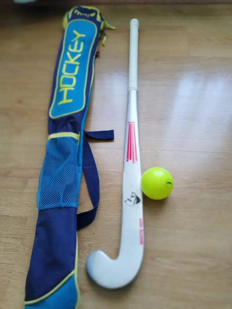 Set de hockey con palo, bola y funda para niños