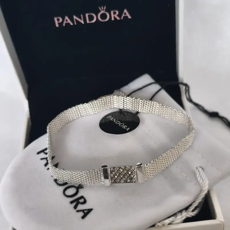 Pulsera de plata Pandora con diseño elegante - 4