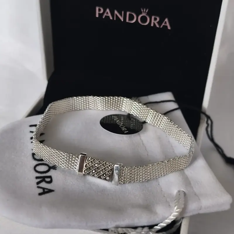 Pulsera Pandora de plata con detalles brillantes - 3