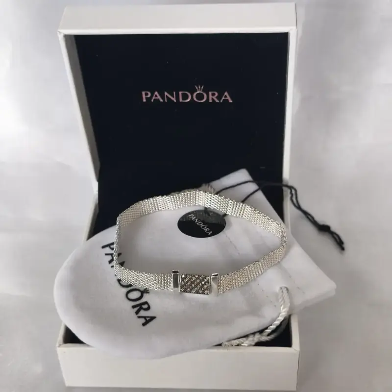 Pulsera Pandora de plata con detalles brillantes - 4