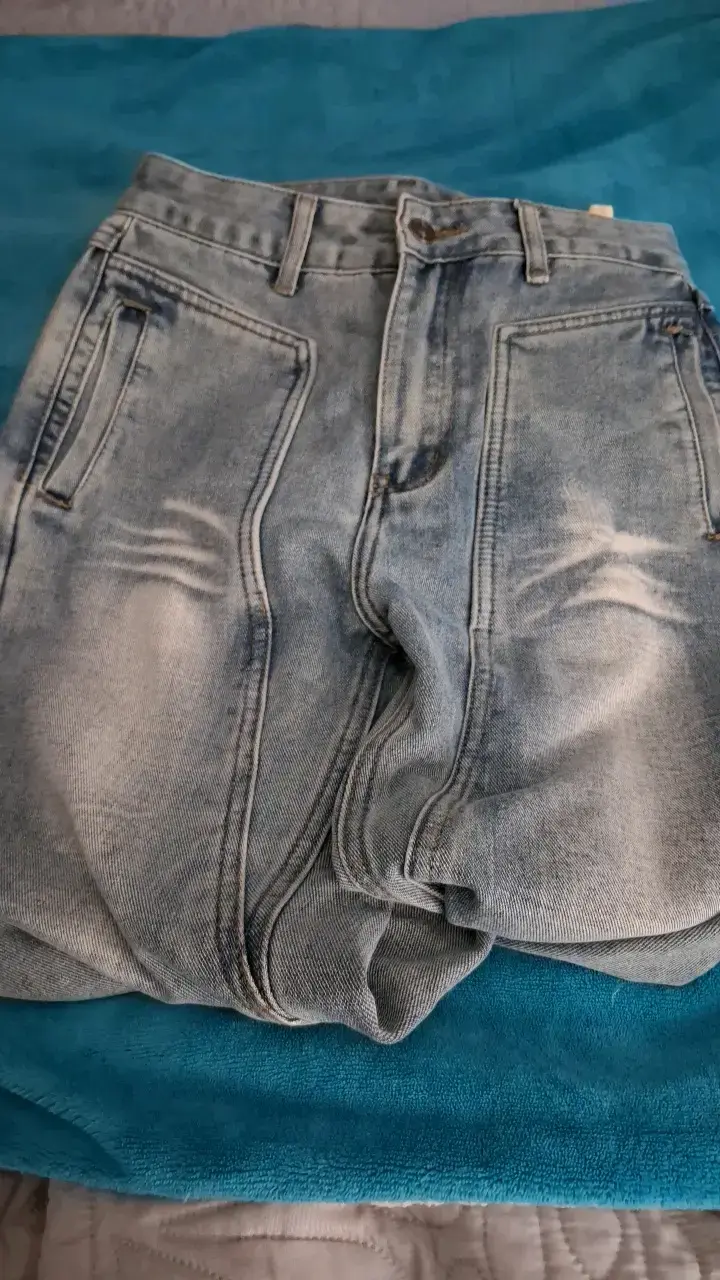Jeans de mezclilla azul claro para mujer - 4