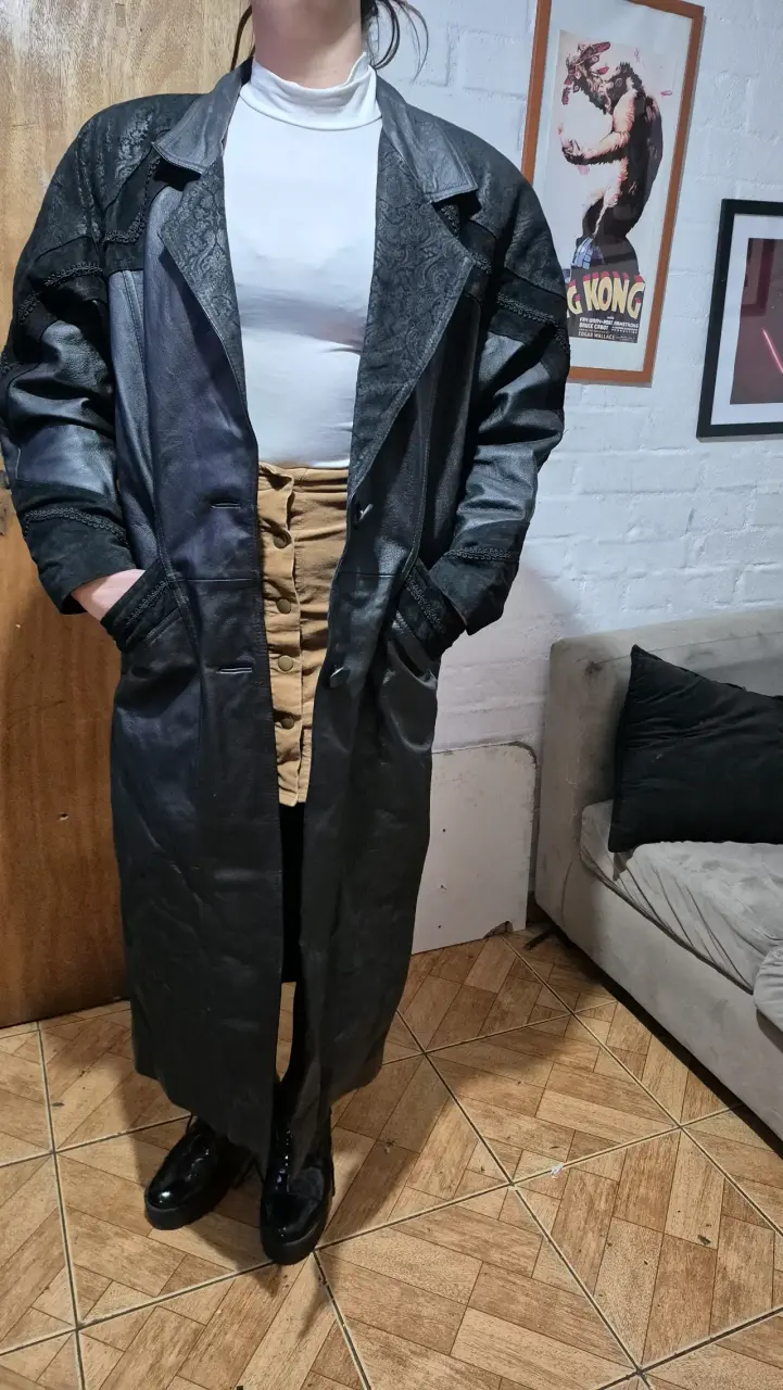 Abrigo largo de cuero negro para mujer vintage - 3