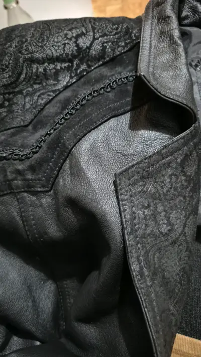 Abrigo largo de cuero negro para mujer vintage - miniatura 4