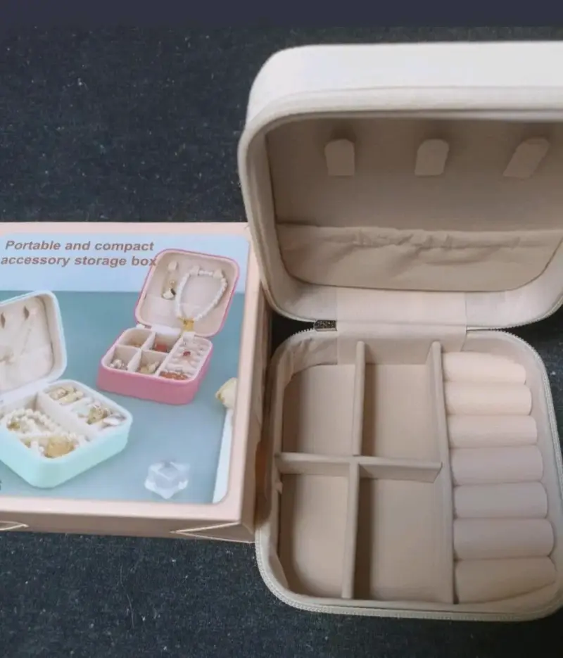 Estuche organizador de joyas portátil beige - 2