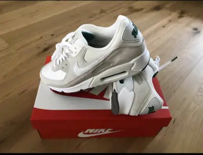 Zapatillas Nike Air Max 90 Blancas - miniatura 1