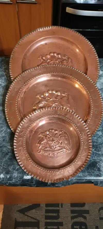 Set de platos decorativos de cobre - miniatura 1