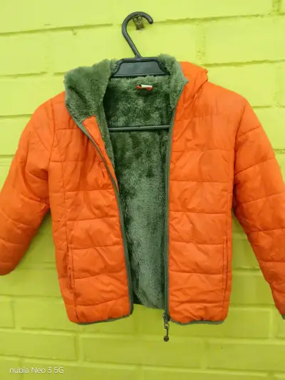 Chaqueta acolchada infantil naranja con forro polar - miniatura 1