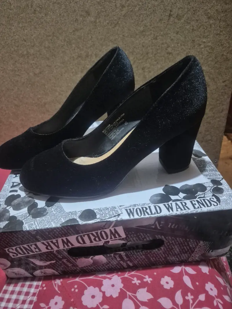 Zapatos de tacón negro elegantes para mujer - 2