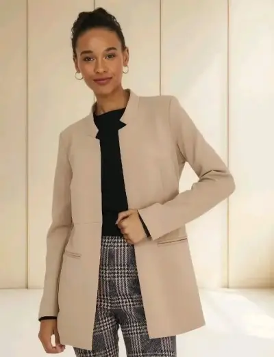 Blazer beige elegante para mujer - miniatura 1