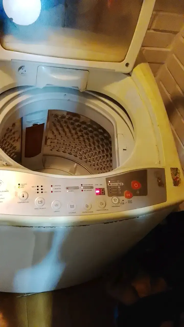 Lavadora automática carga superior en buen estado - 2