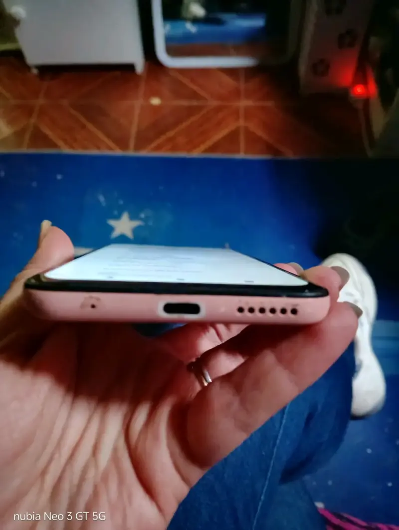 Motorola mog 9 play5G en buen estado - 4