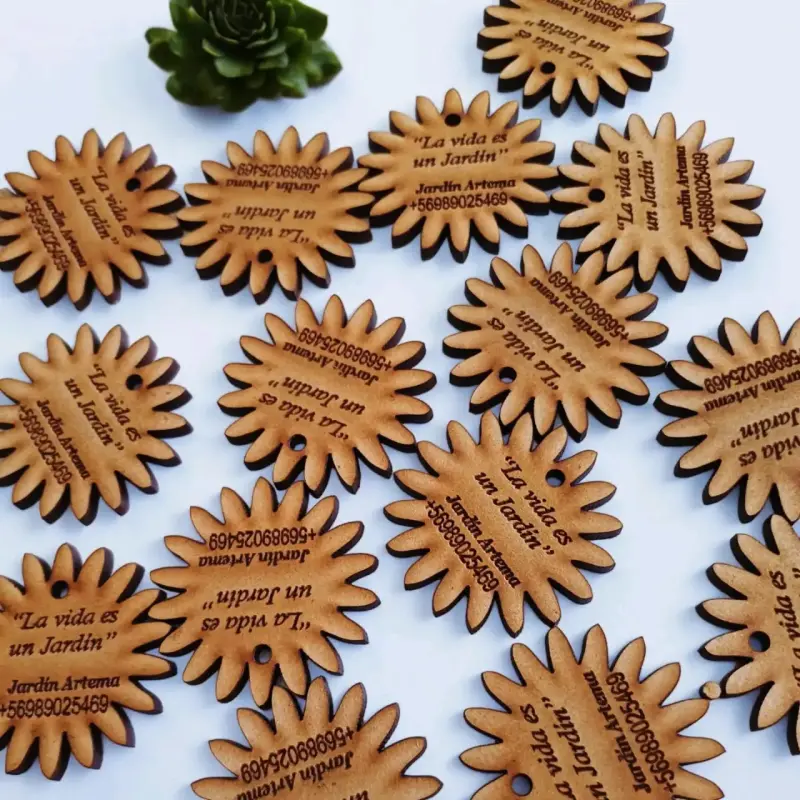Etiquetas de madera personalizadas para regalos - 2