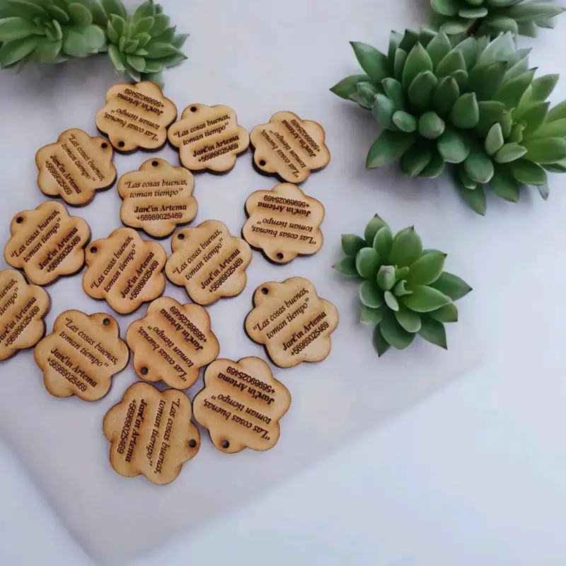 Etiquetas de madera personalizadas para regalos - 3