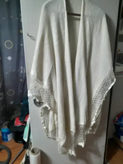 Cárdigan de punto beige con diseño abierto - miniatura 2