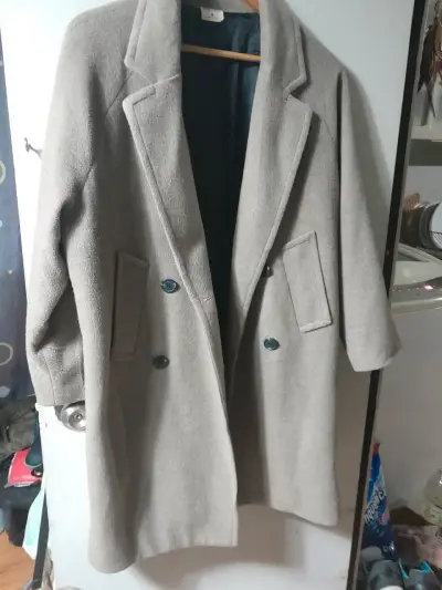 Cárdigan de punto beige con diseño abierto - miniatura 5