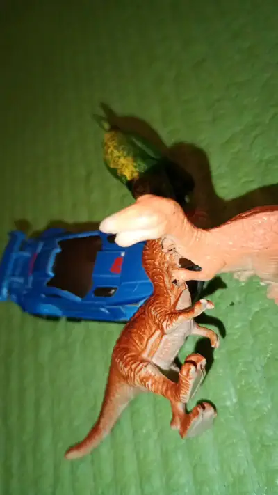Lote de figuras de acción variadas - miniatura 3