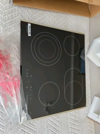 Encimera vitrocerámica Samsung de 4 zonas - miniatura 1