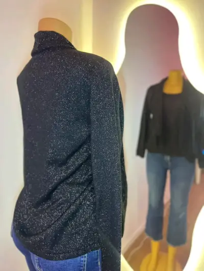 Blusa negra brillante para mujer - miniatura 2