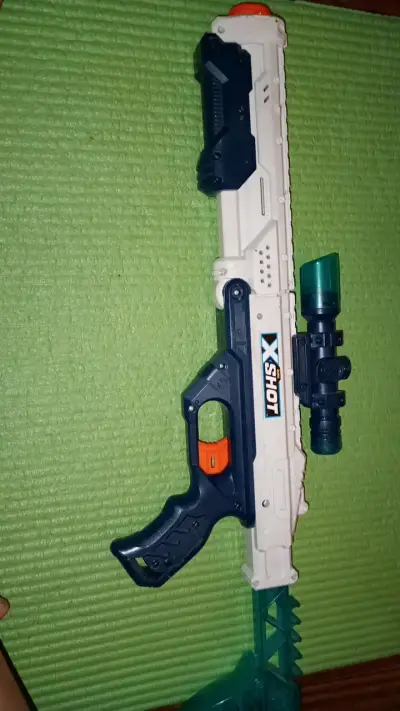 Set de pistolas de juguete X-Shot con dardos - miniatura 3
