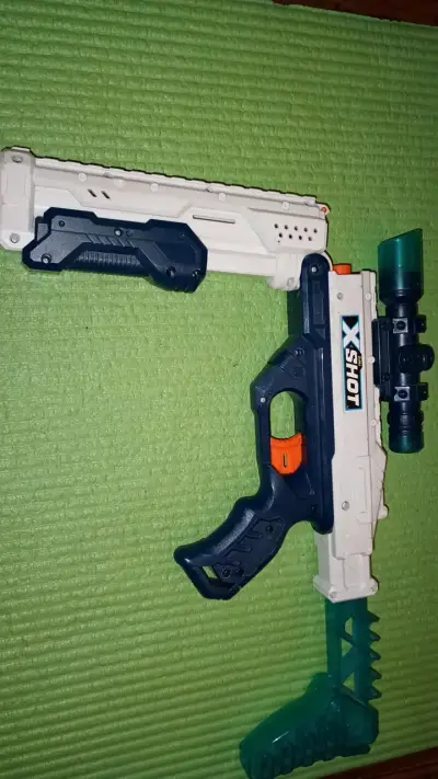 Set de pistolas de juguete X-Shot con dardos - miniatura 4
