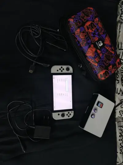 Consola Nintendo Switch con accesorios y estuche - miniatura 7