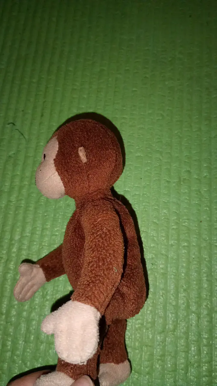 Peluche de mono marrón suave y tierno - 4