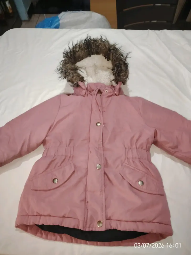 Parka beige con capucha y forro de invierno - 6
