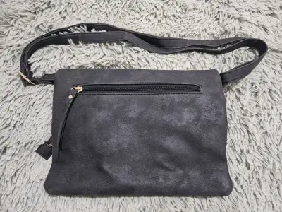 Cartera negra con tachas Secret - miniatura 3