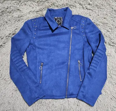 Chaqueta azul con tachas IO - miniatura 1