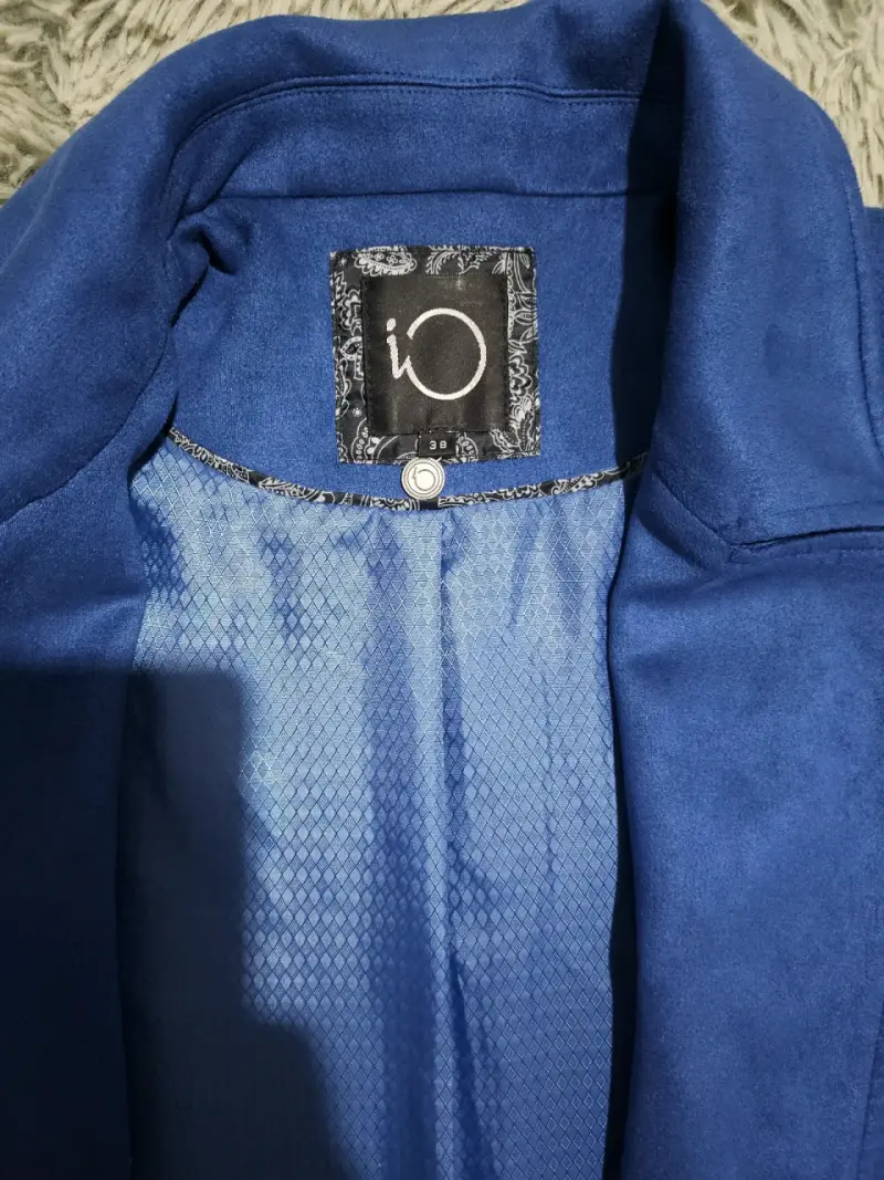 Chaqueta azul con tachas IO - 6