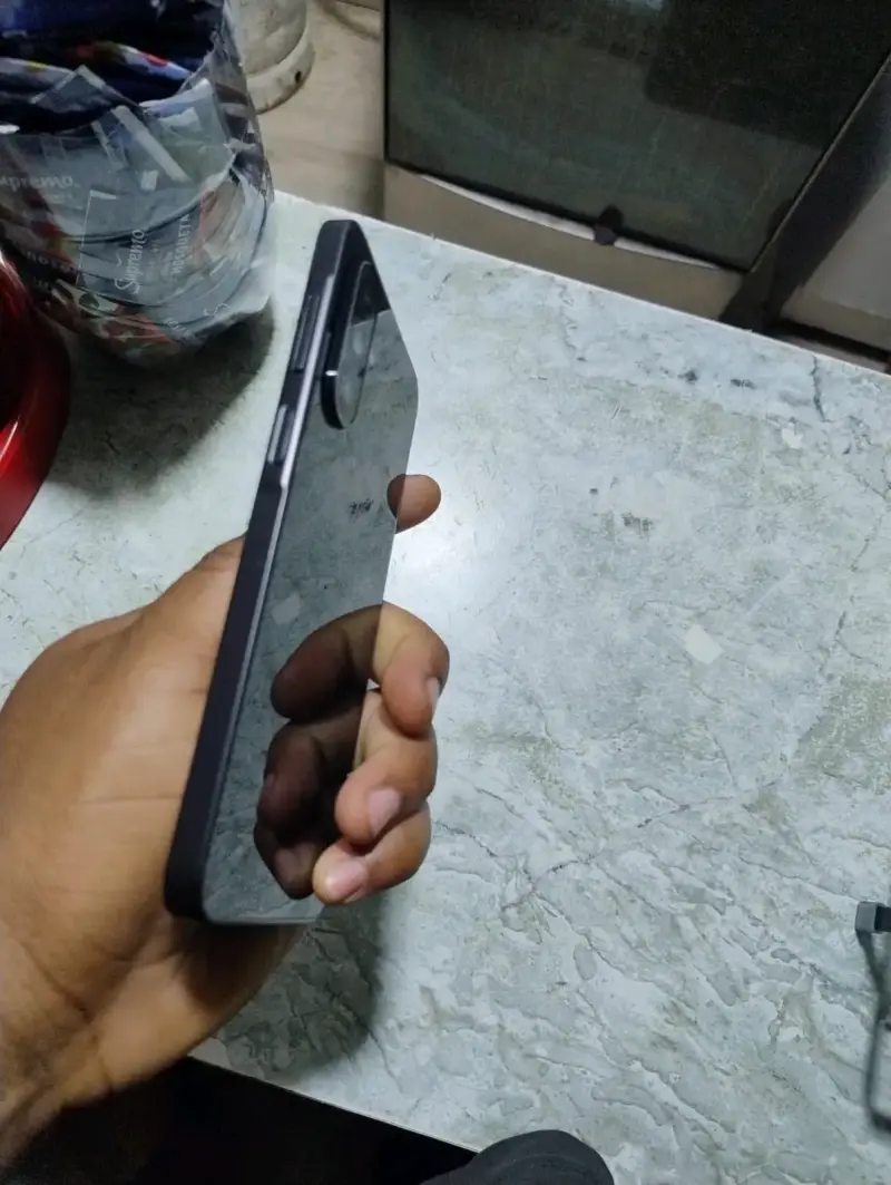 Teléfono inteligente de alta gama en buen estado - 1