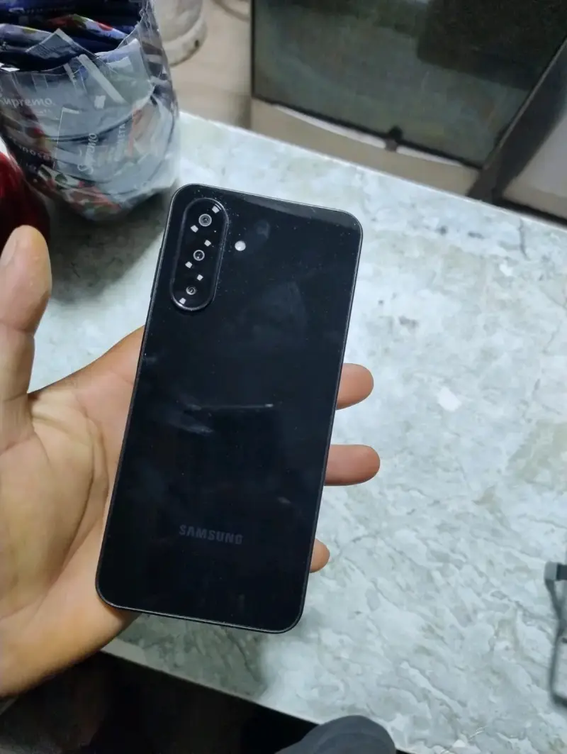 Teléfono inteligente de alta gama en buen estado - 3