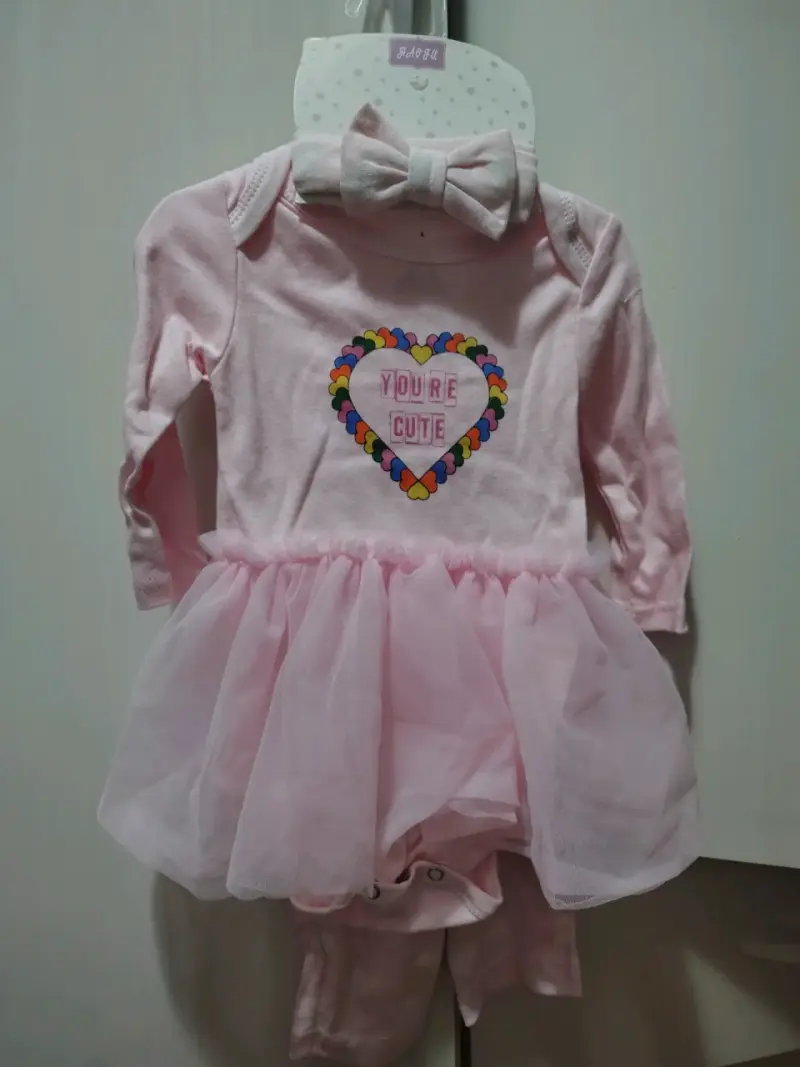 Conjunto de bebé rosa con tutu y lazo