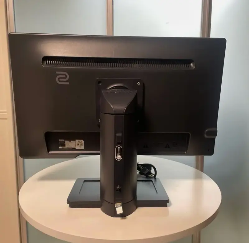 Monitor BenQ 24 pulgadas zowie 144hz - 2