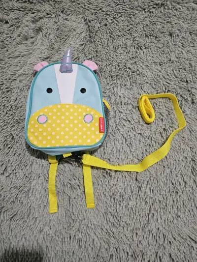 Mochila infantil unicornio Skip Hop con correa - miniatura 1