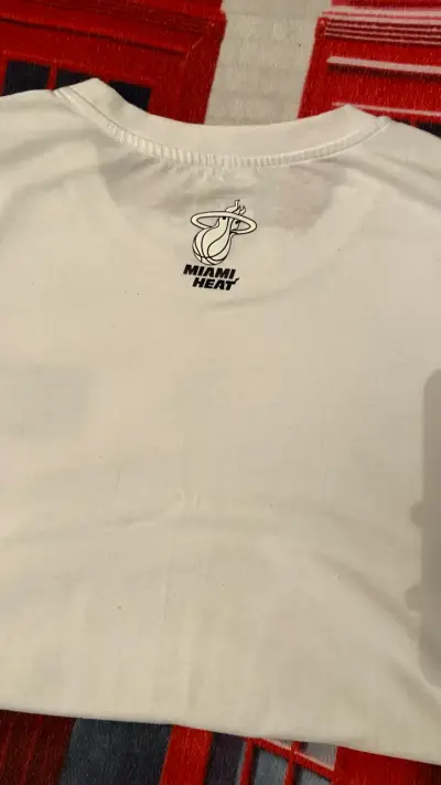Polera NBA Miami Heat Blanca Exclusiva - miniatura 3