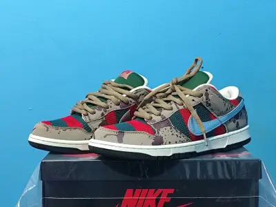 Zapatillas Nike Dunk Low | Freddy kruger | 9.5US - miniatura 1