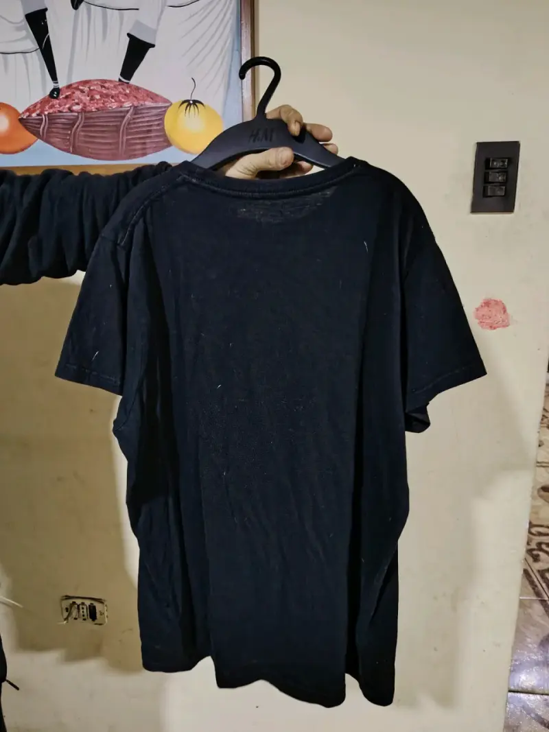 Polera negra Armani Exchange con logo - 2