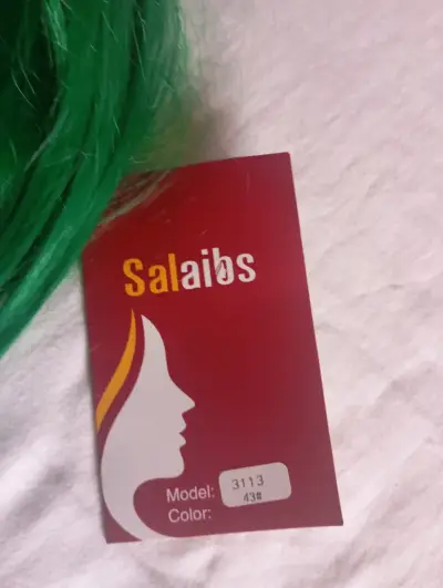 Peluca verde larga para disfraces - miniatura 3